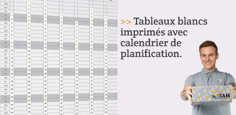 Tableaux blancs imprimés avec calendrier de planification.